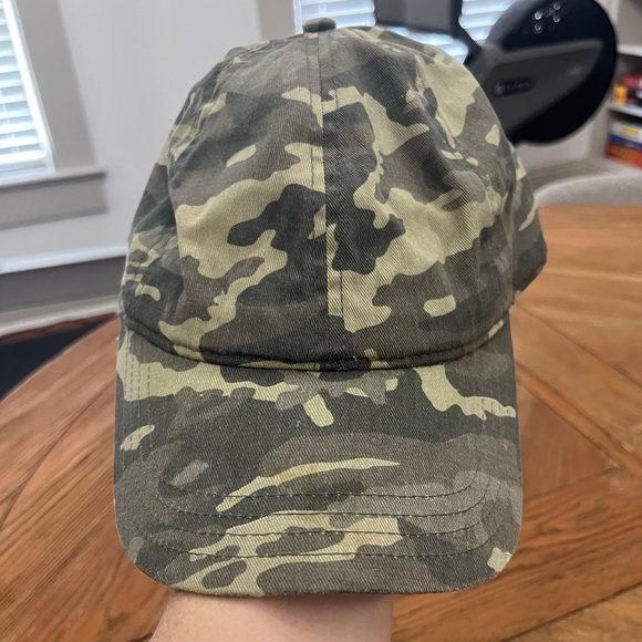 Camo baseball cap - Picture 1 of 4